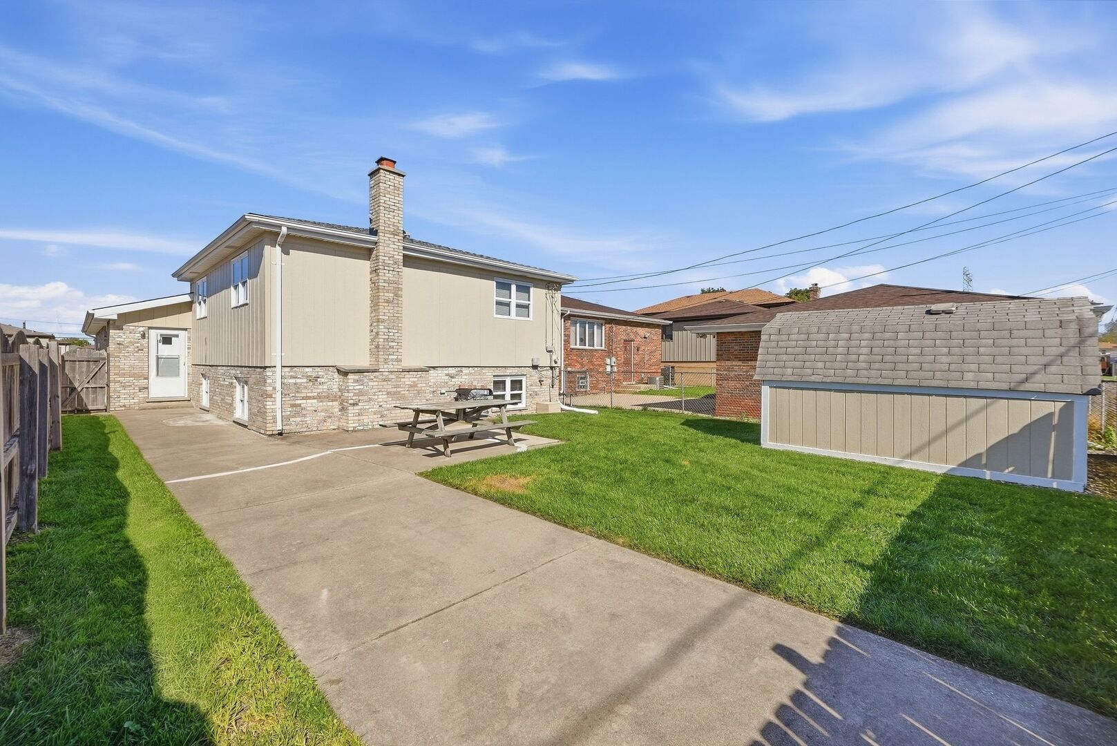 main property photo 24