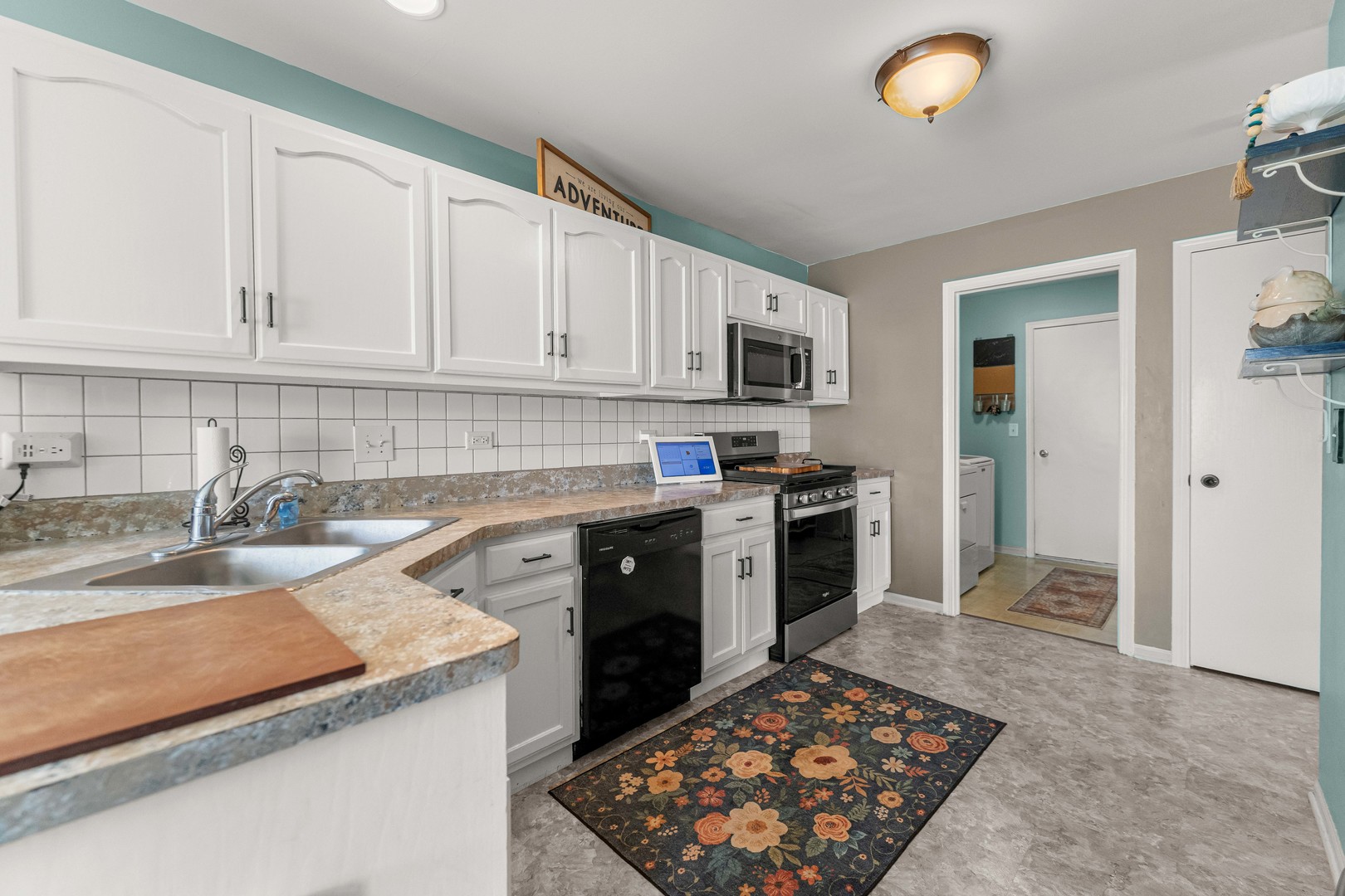 main property photo 8
