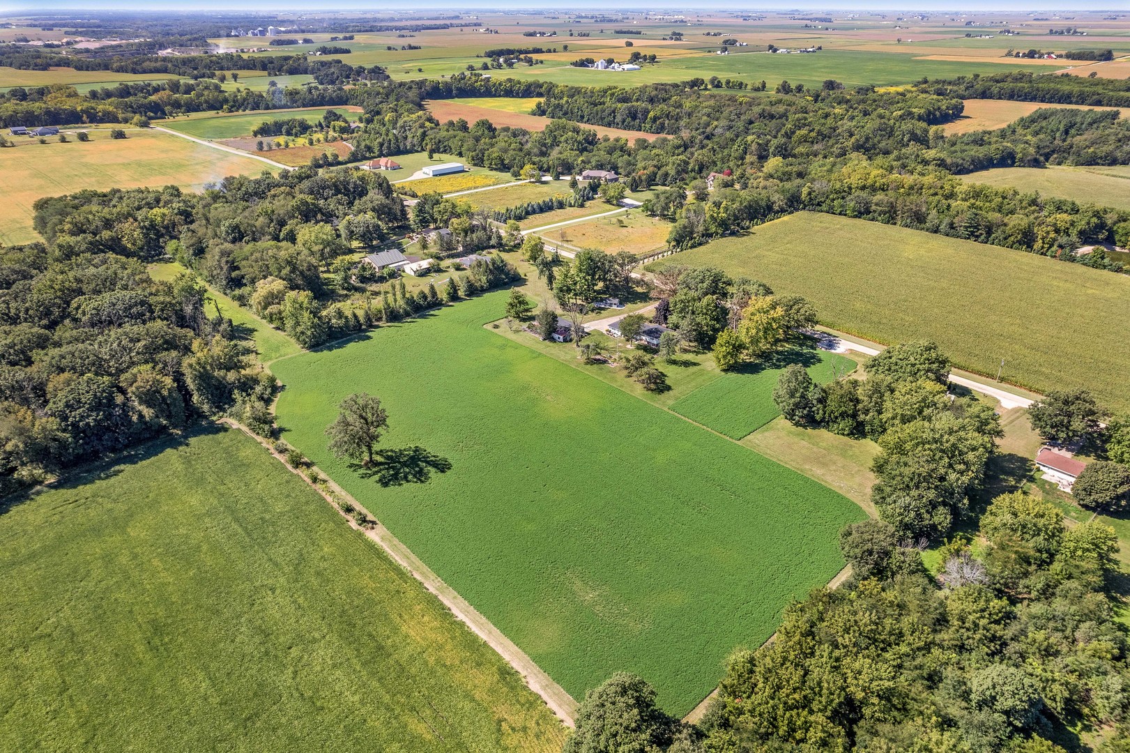 main property photo 40