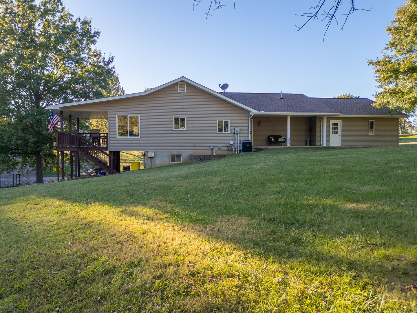 main property photo 29