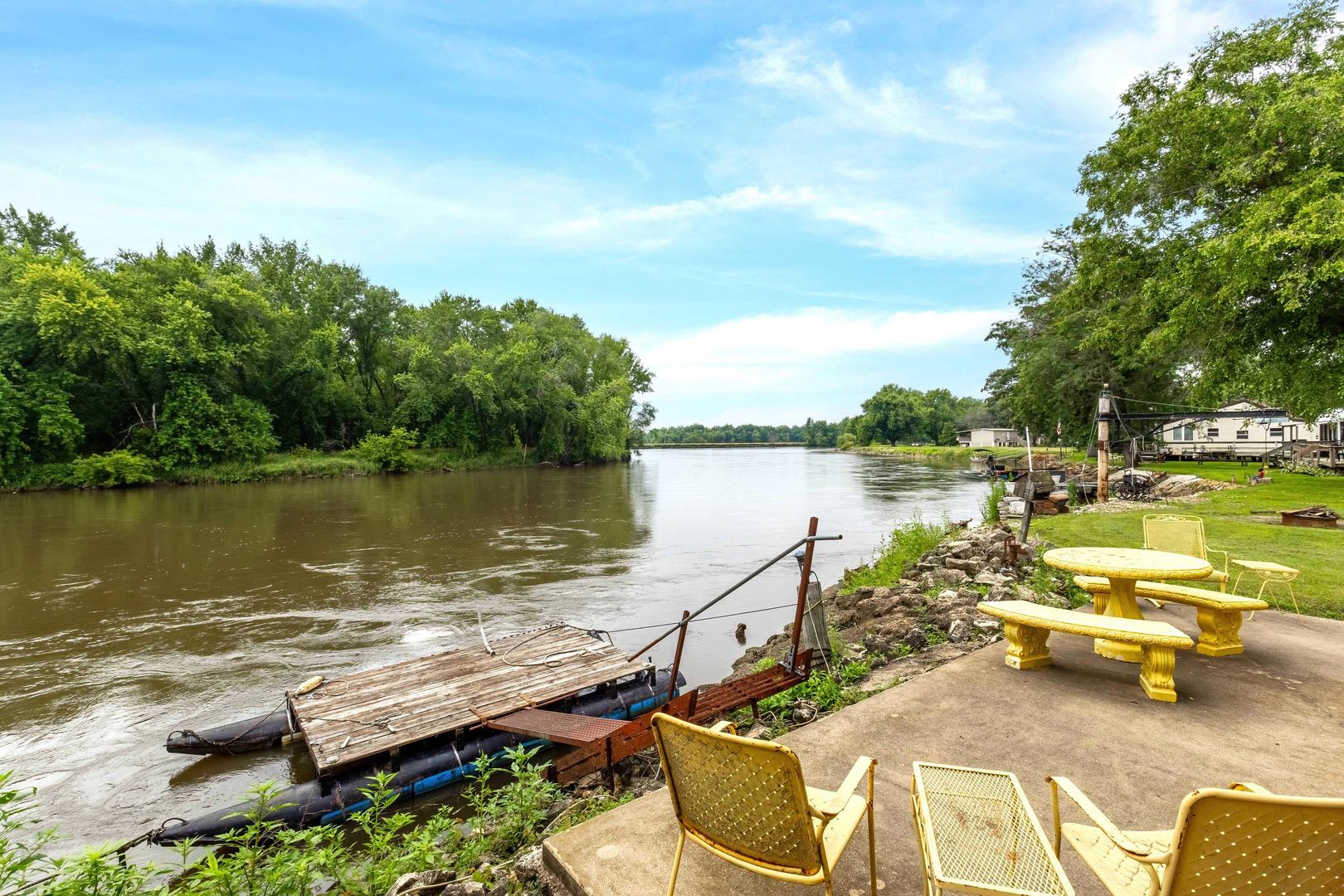 main property photo 43