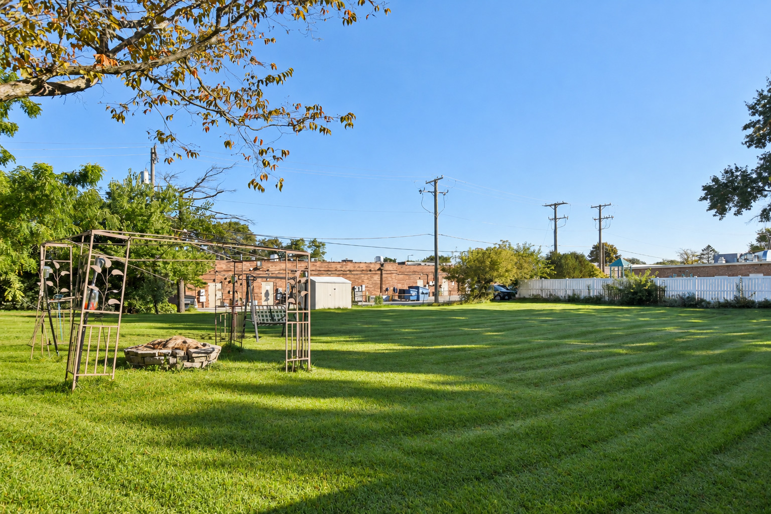 main property photo 27
