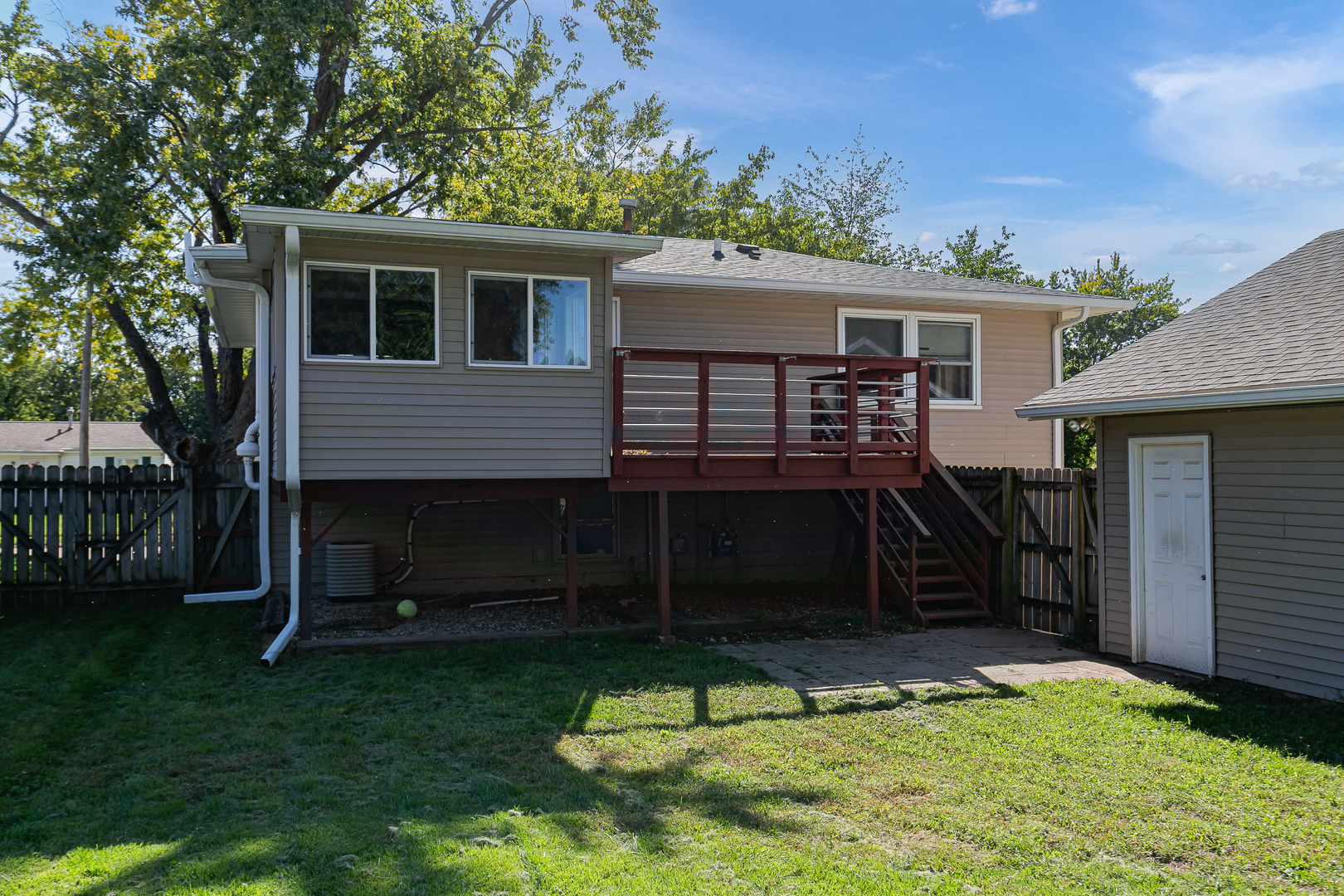 main property photo 42