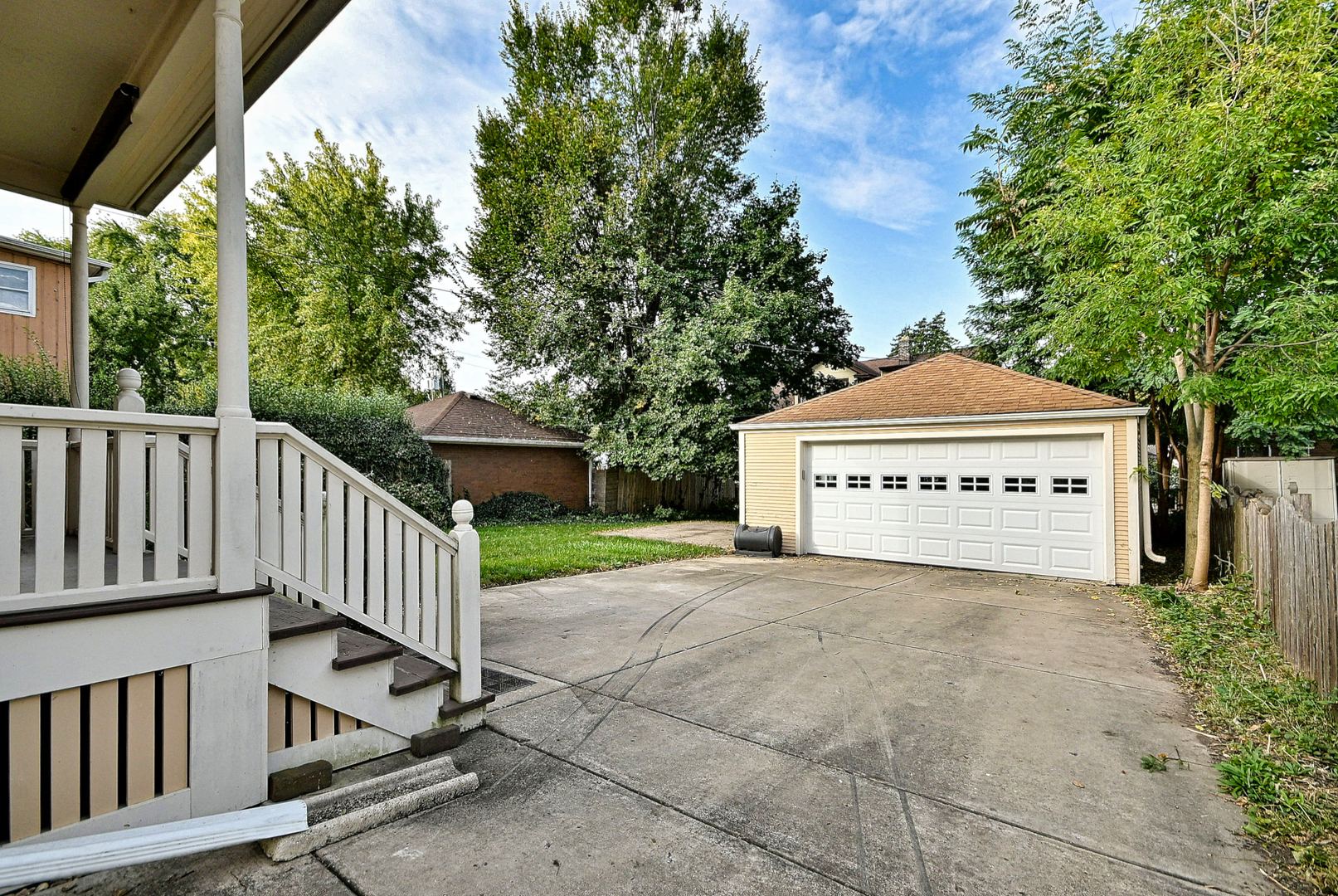 main property photo 32