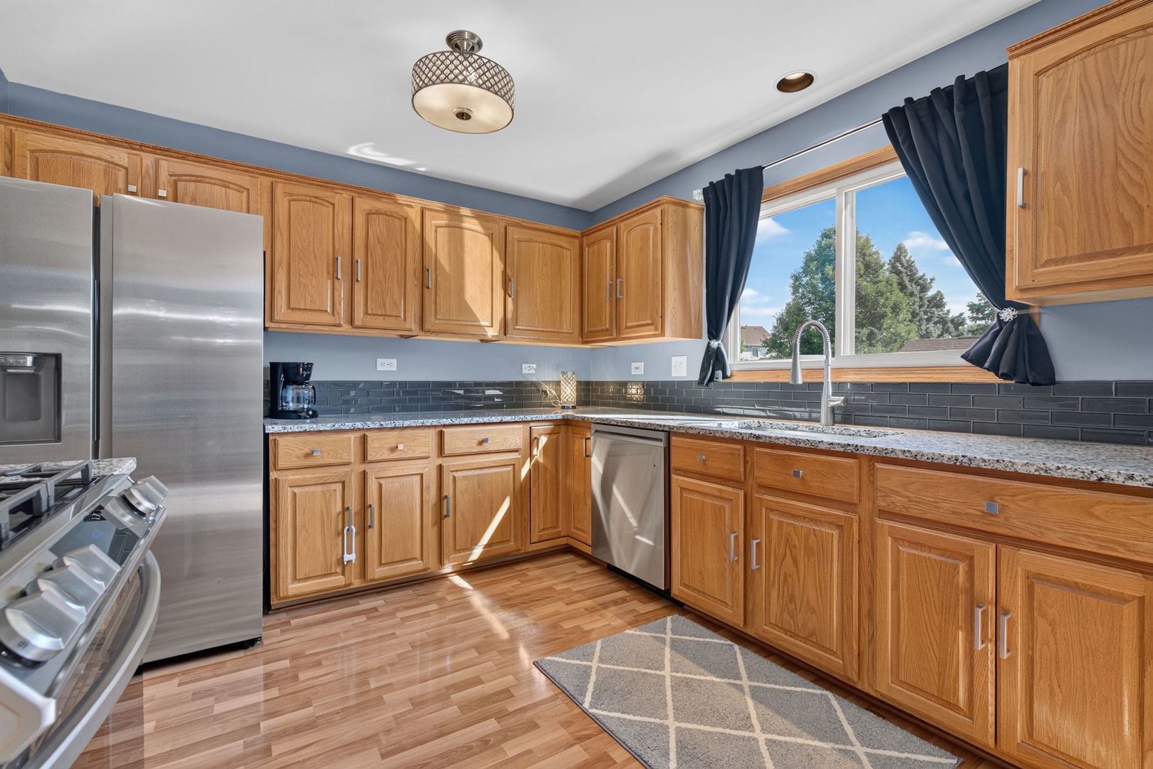 main property photo 13