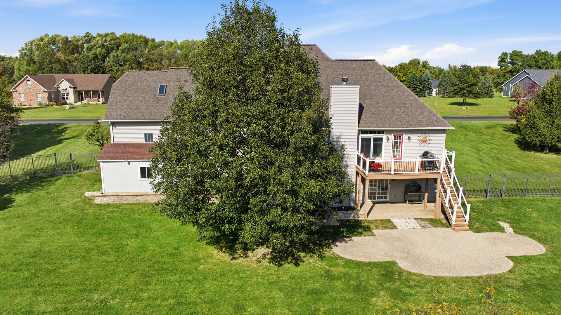 main property photo 51