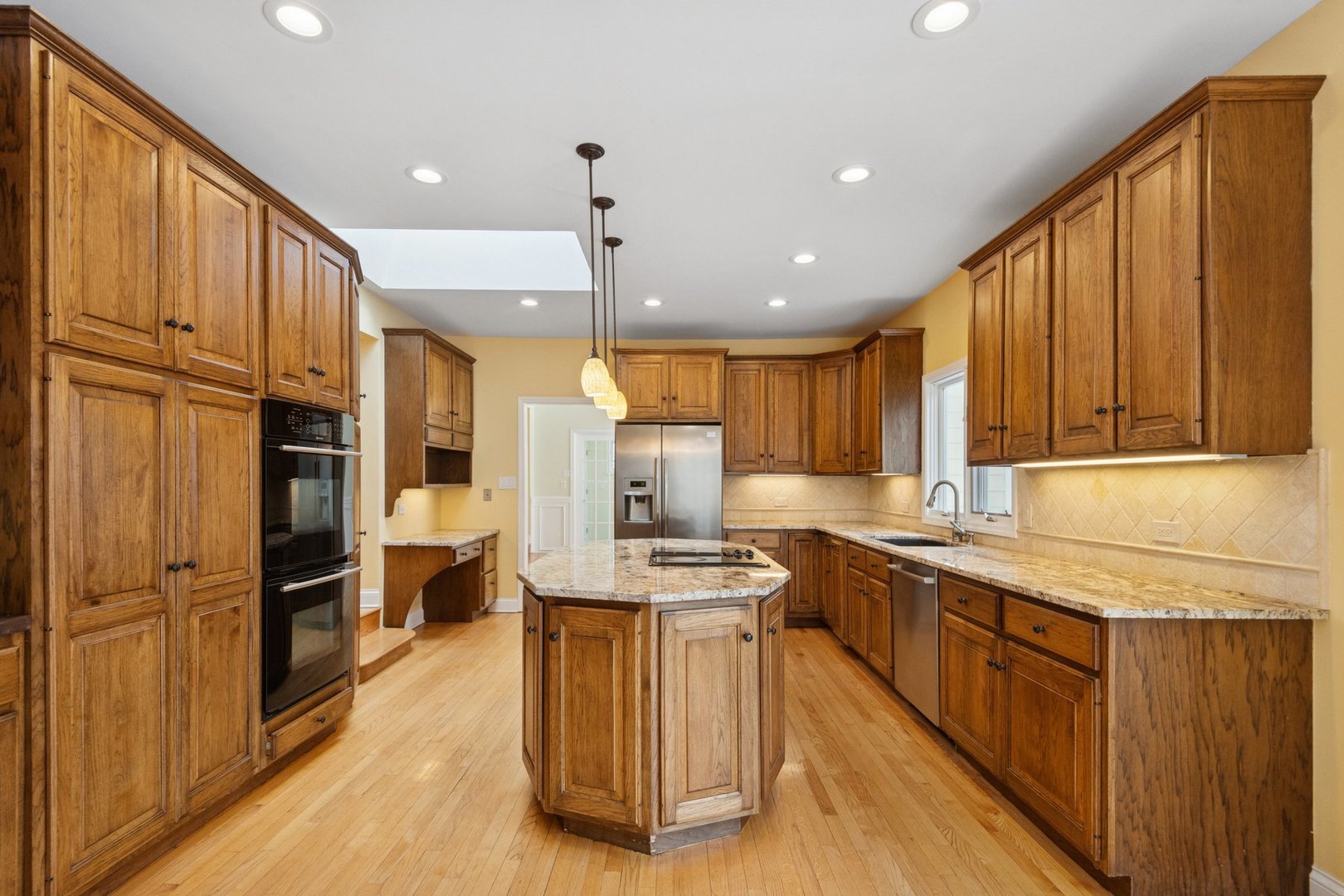 main property photo 10