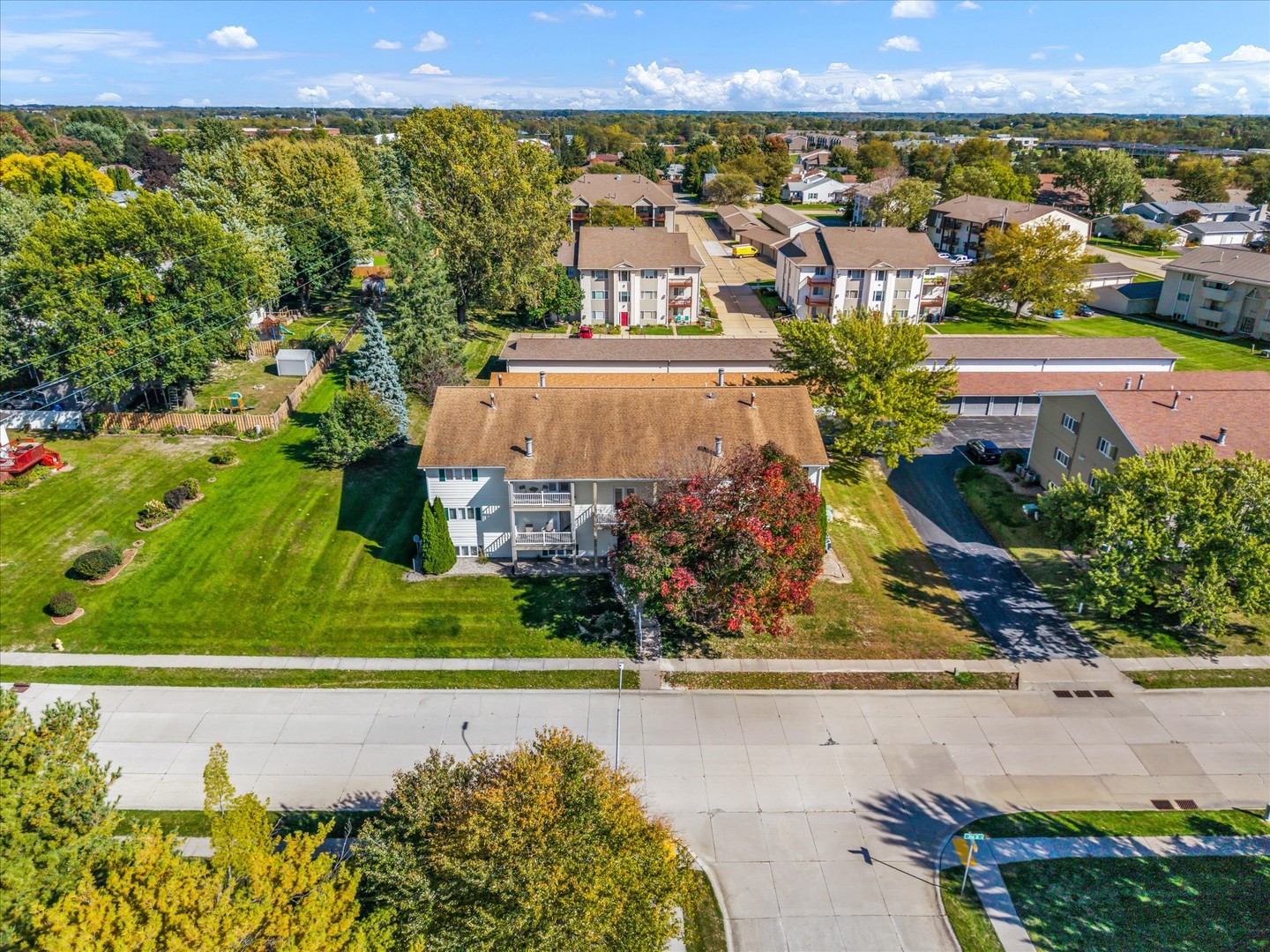 main property photo 40