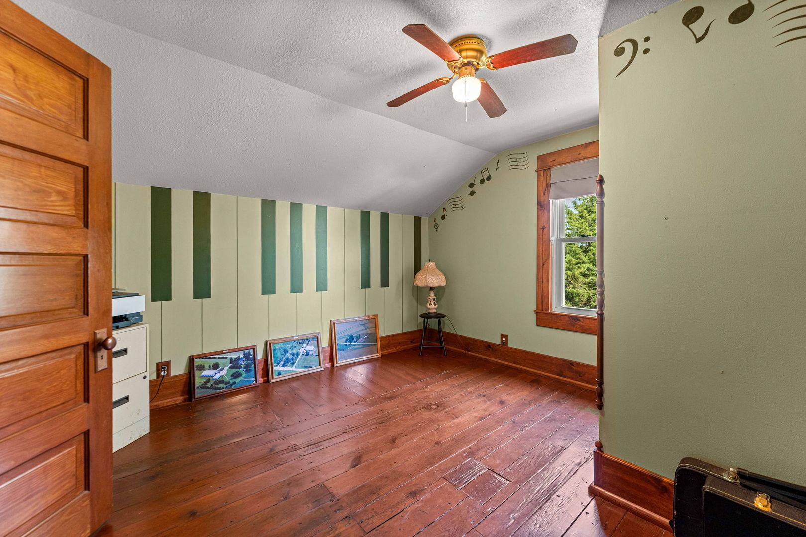 main property photo 37