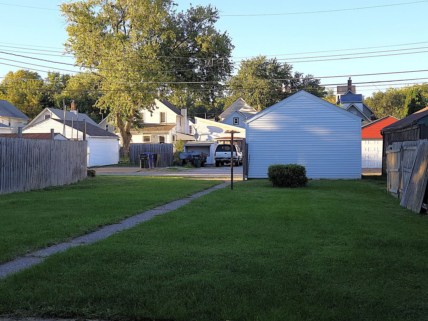 main property photo 32