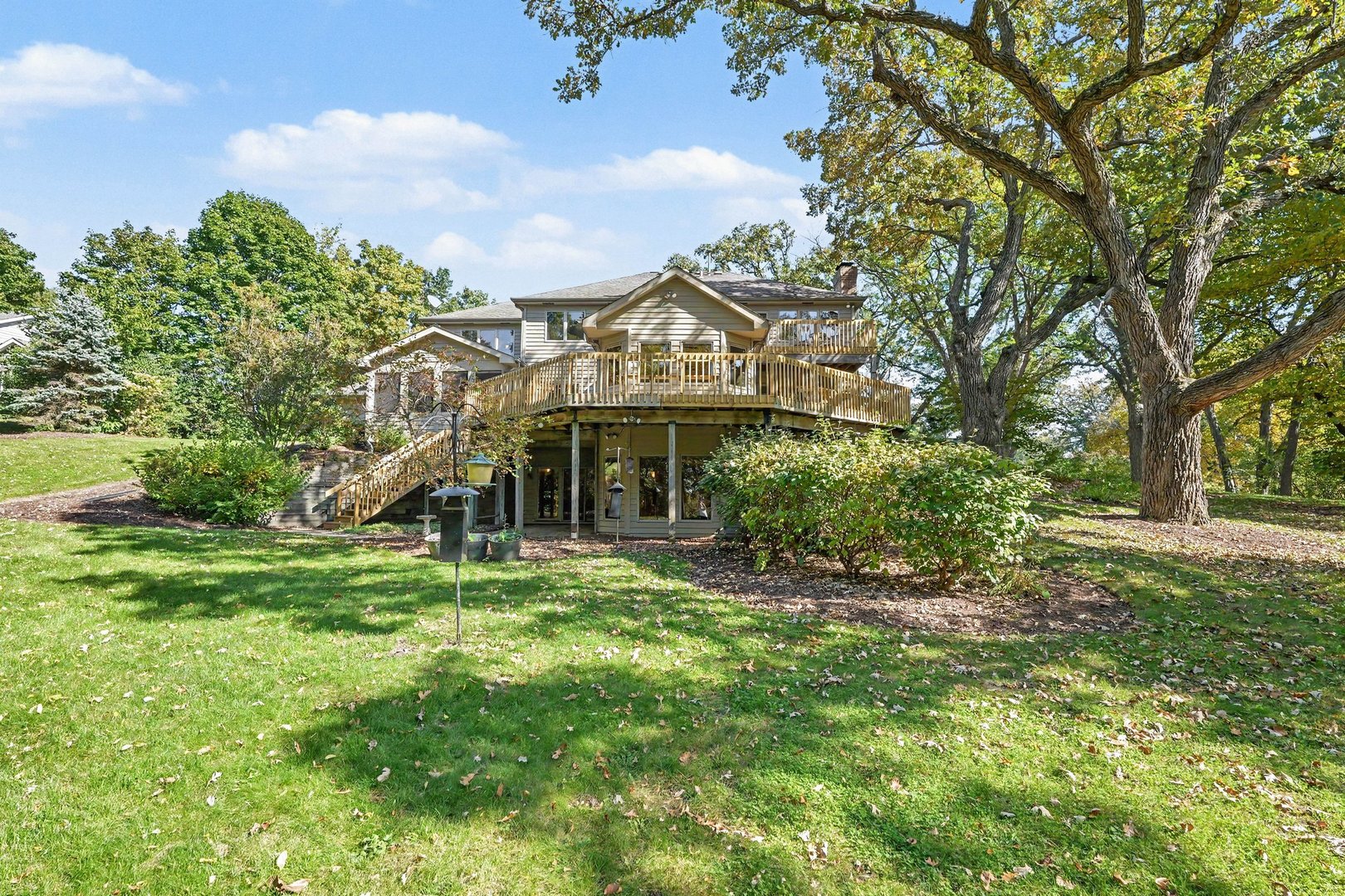 main property photo 32