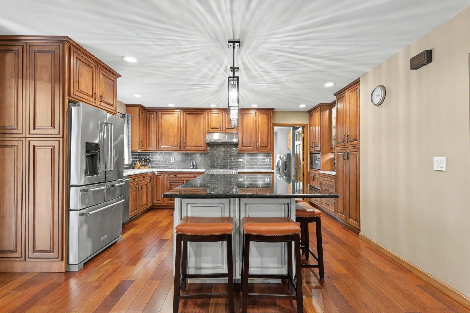 main property photo 5
