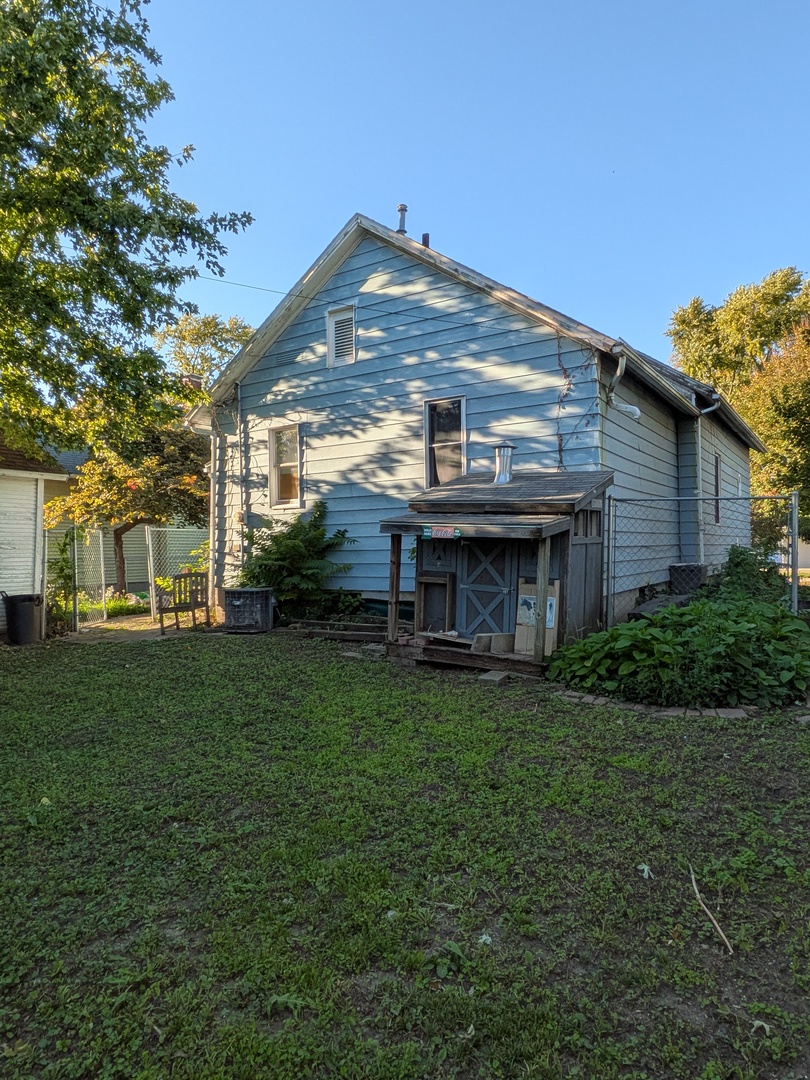 main property photo 14