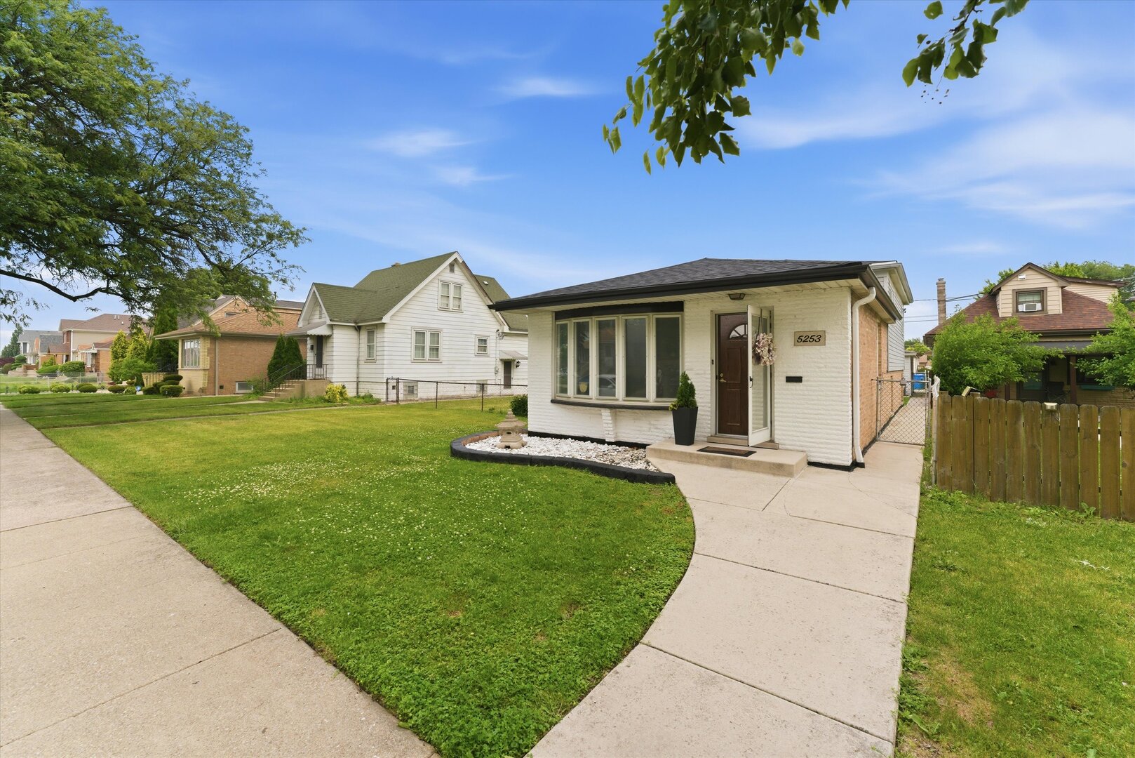 main property photo 9