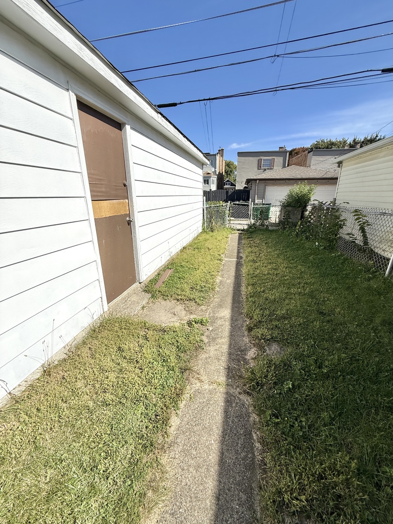 main property photo 31