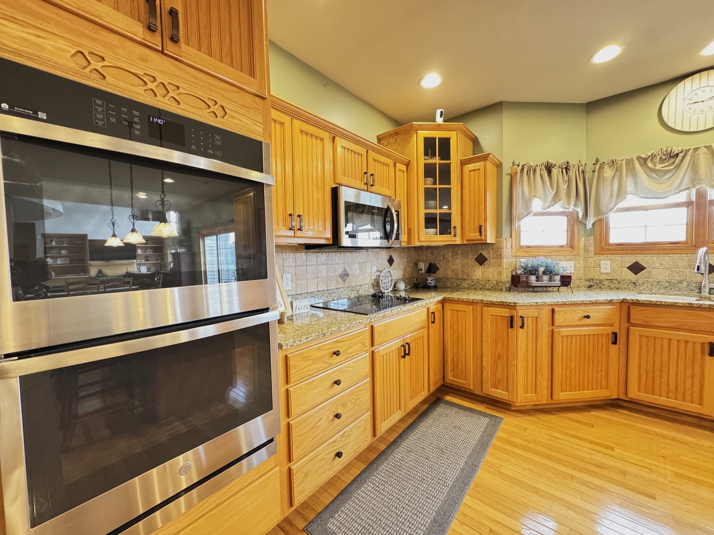 main property photo 17