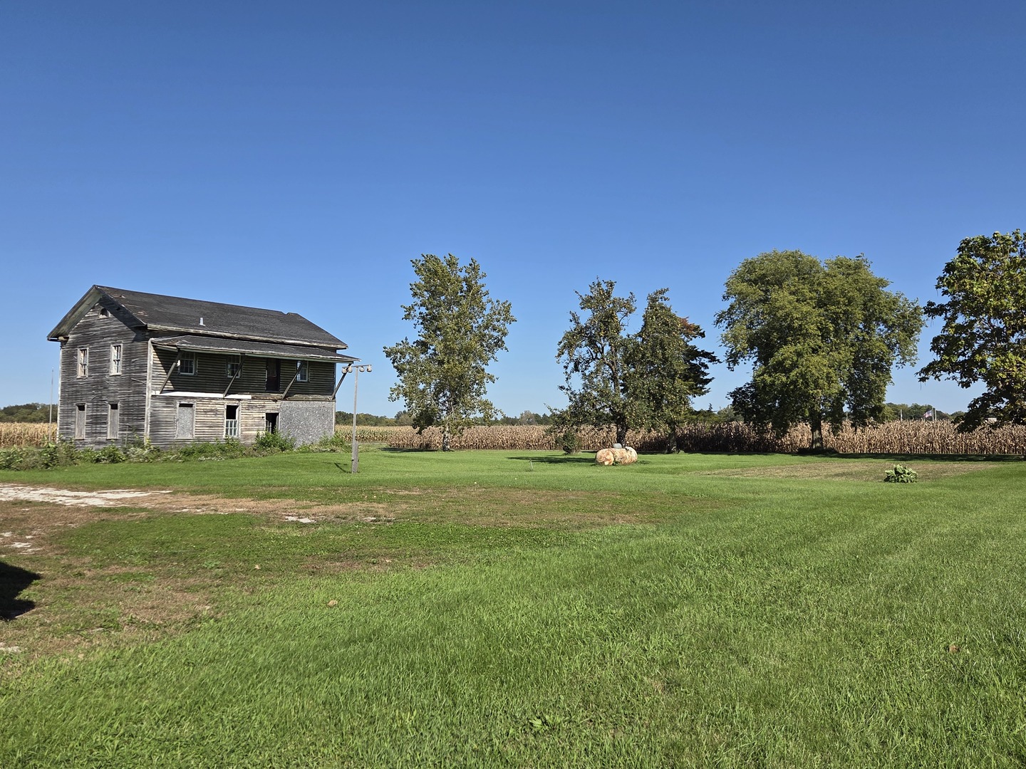 main property photo 12