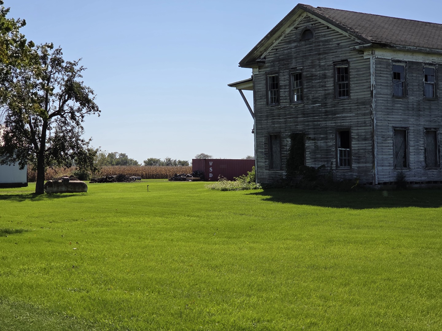 main property photo 9