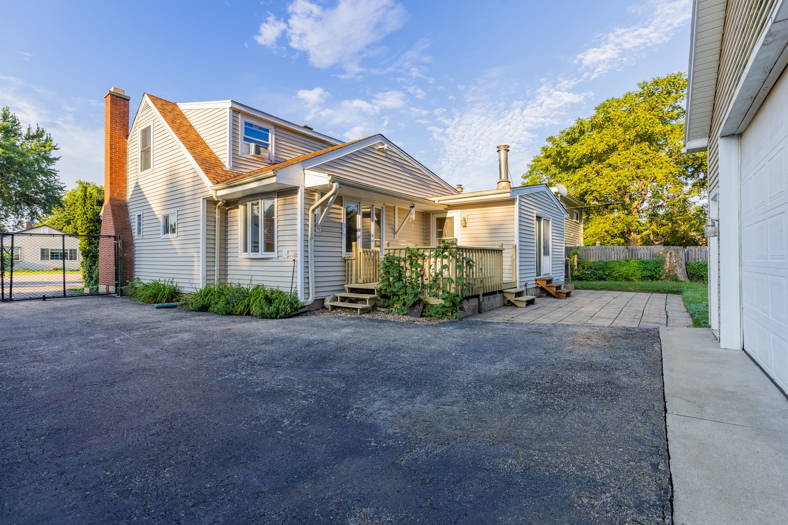 main property photo 15