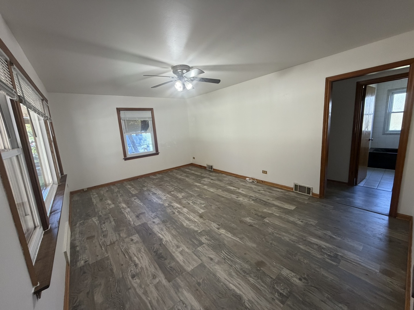 property viewer photo 1