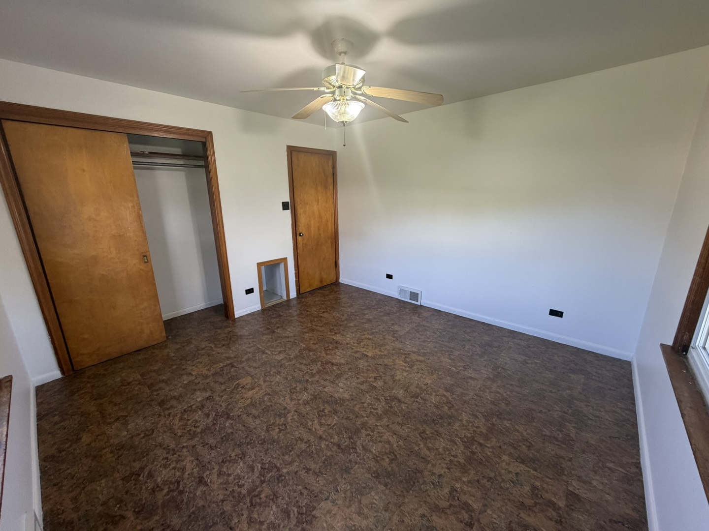 property viewer photo 10
