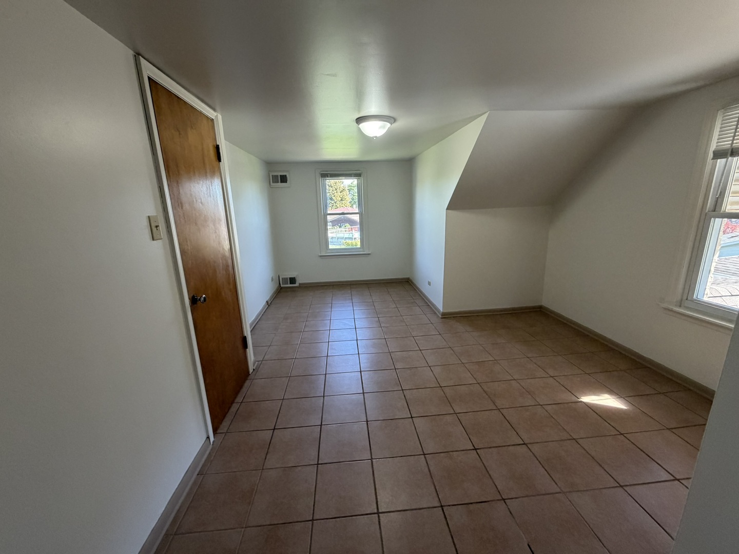 property viewer photo 13