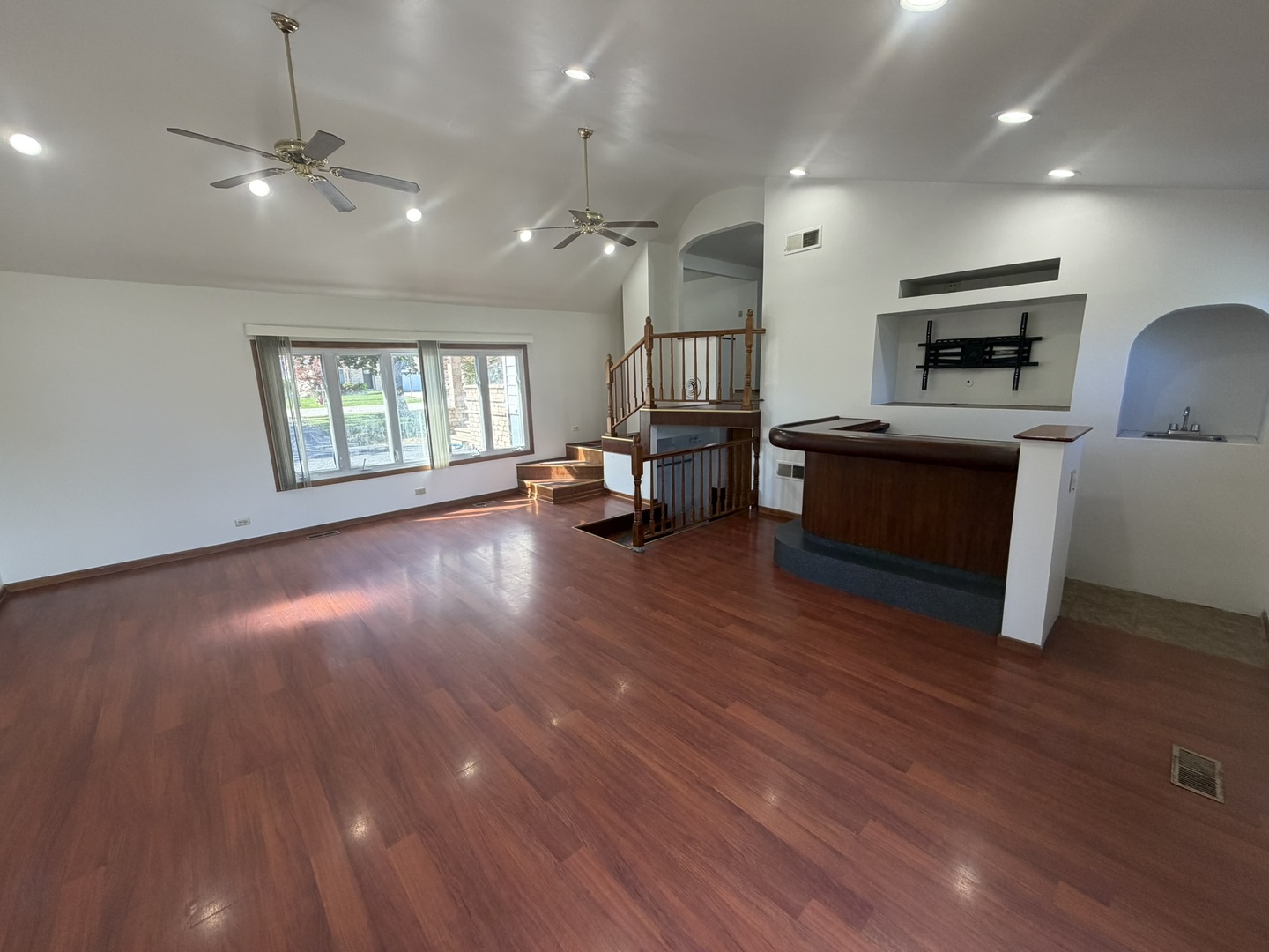 property viewer photo 4