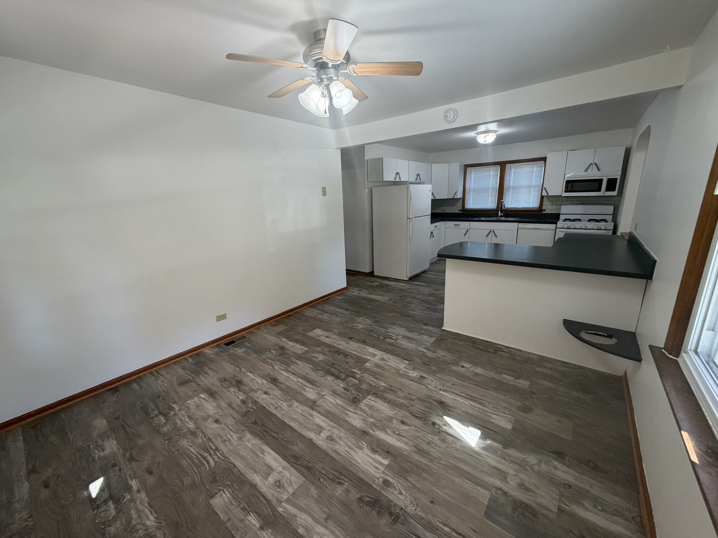 property viewer photo 7