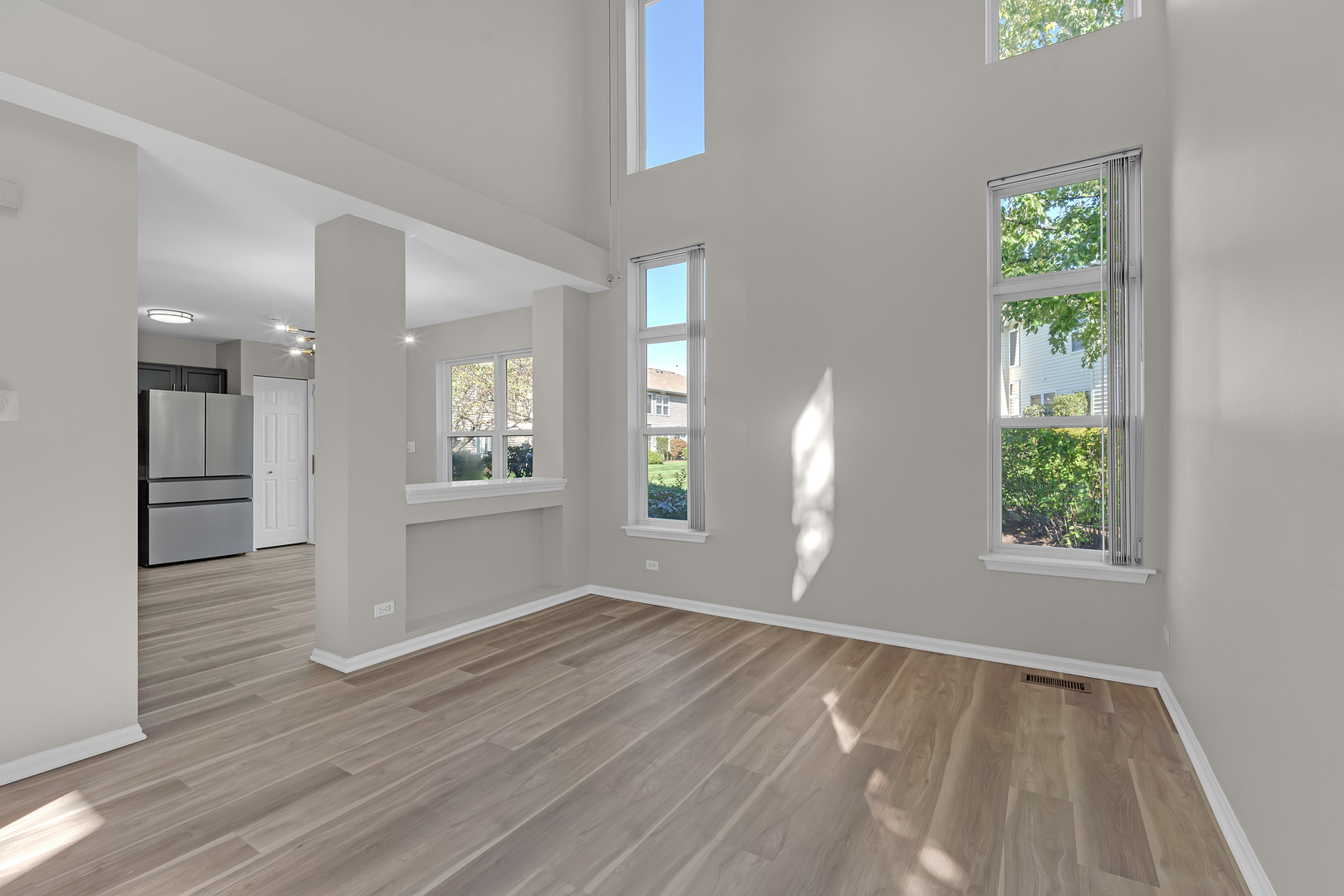 property viewer photo 1