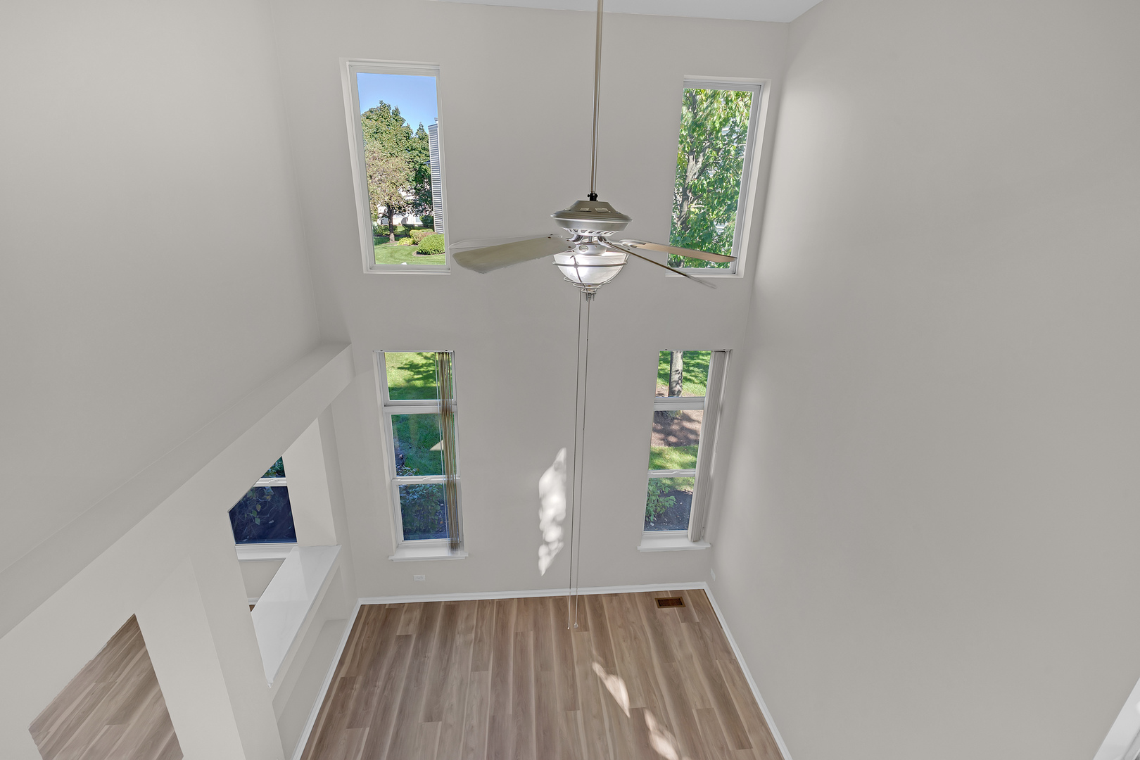 property viewer photo 7