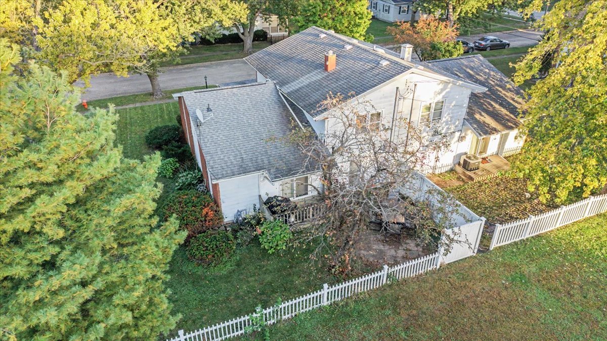 main property photo 40