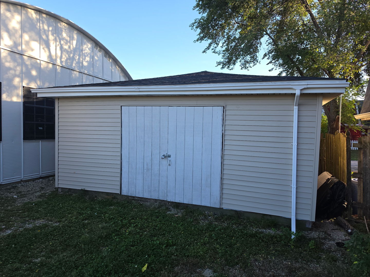 main property photo 12