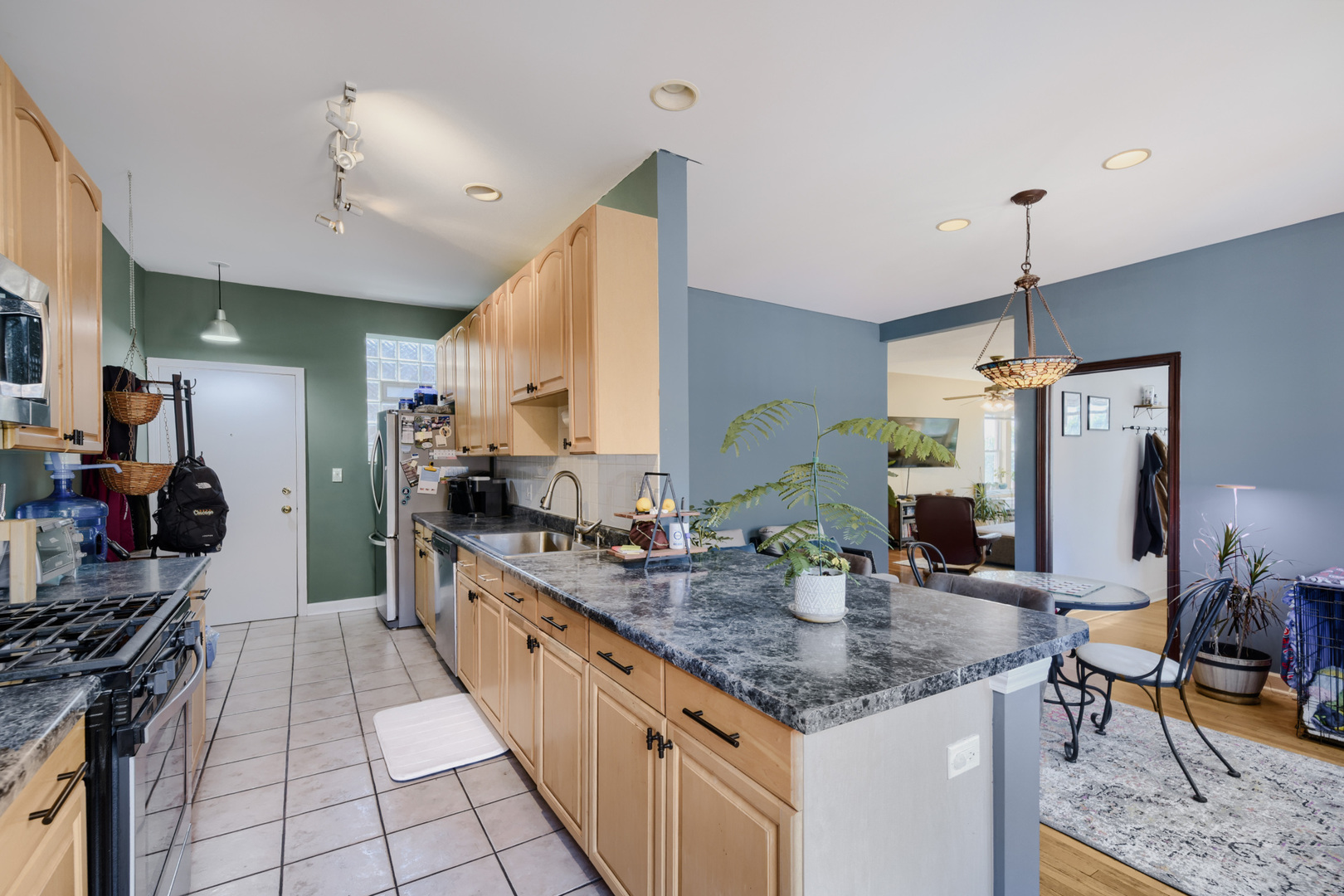 main property photo 13