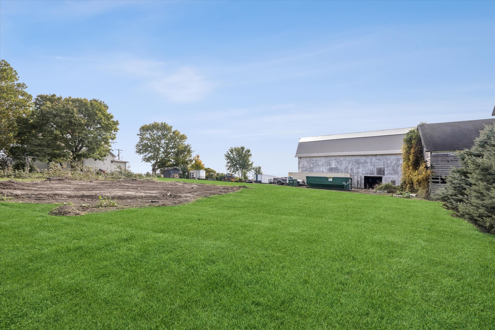 main property photo 32