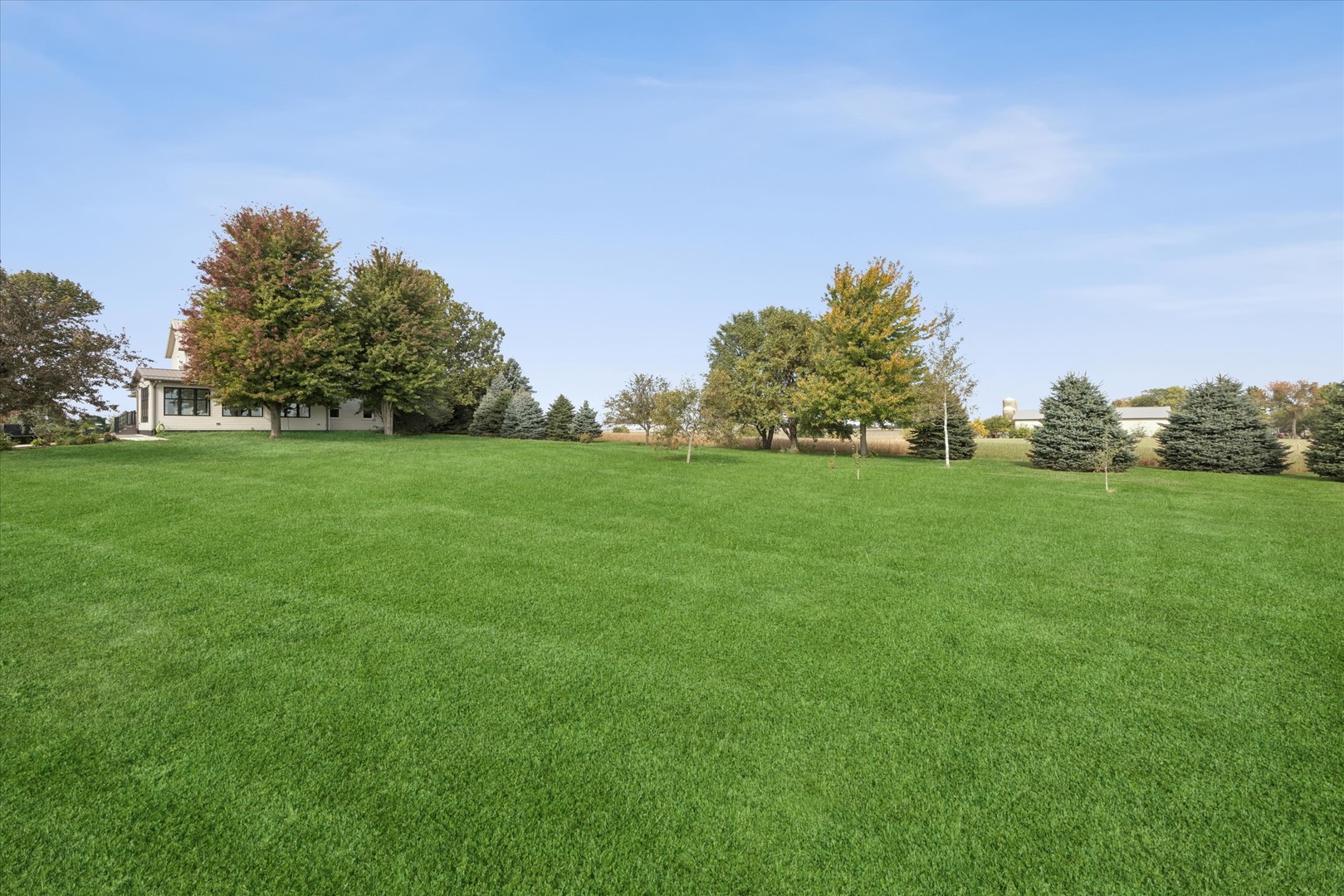 main property photo 35