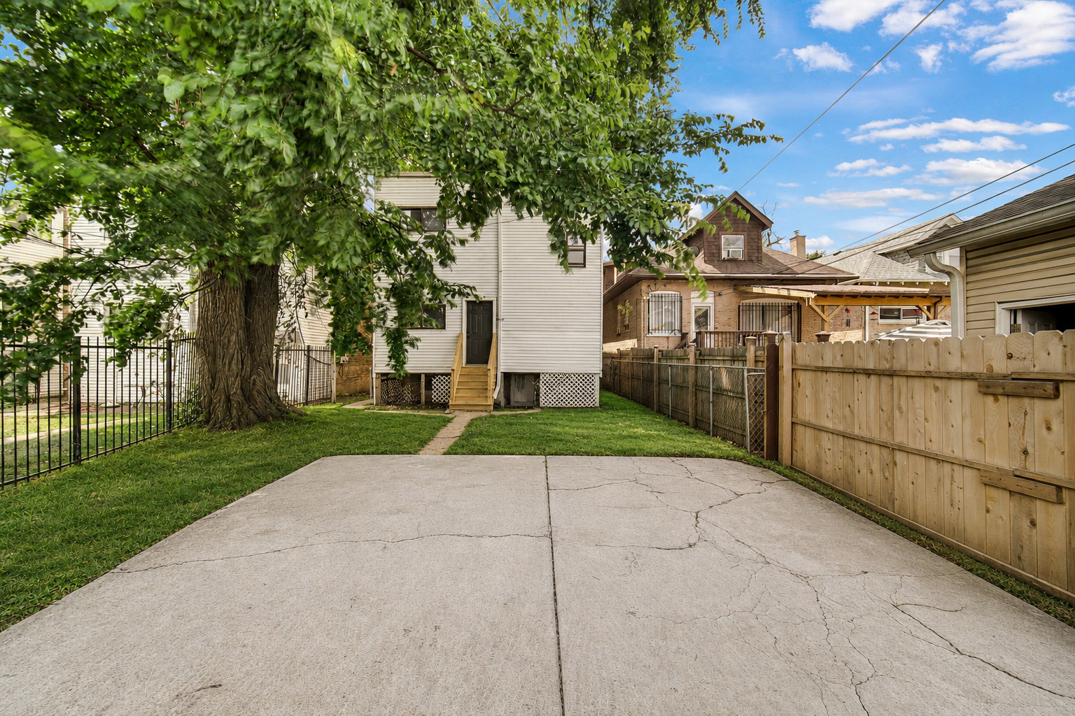 main property photo 31
