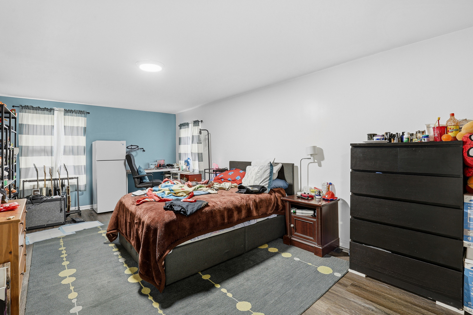 main property photo 11