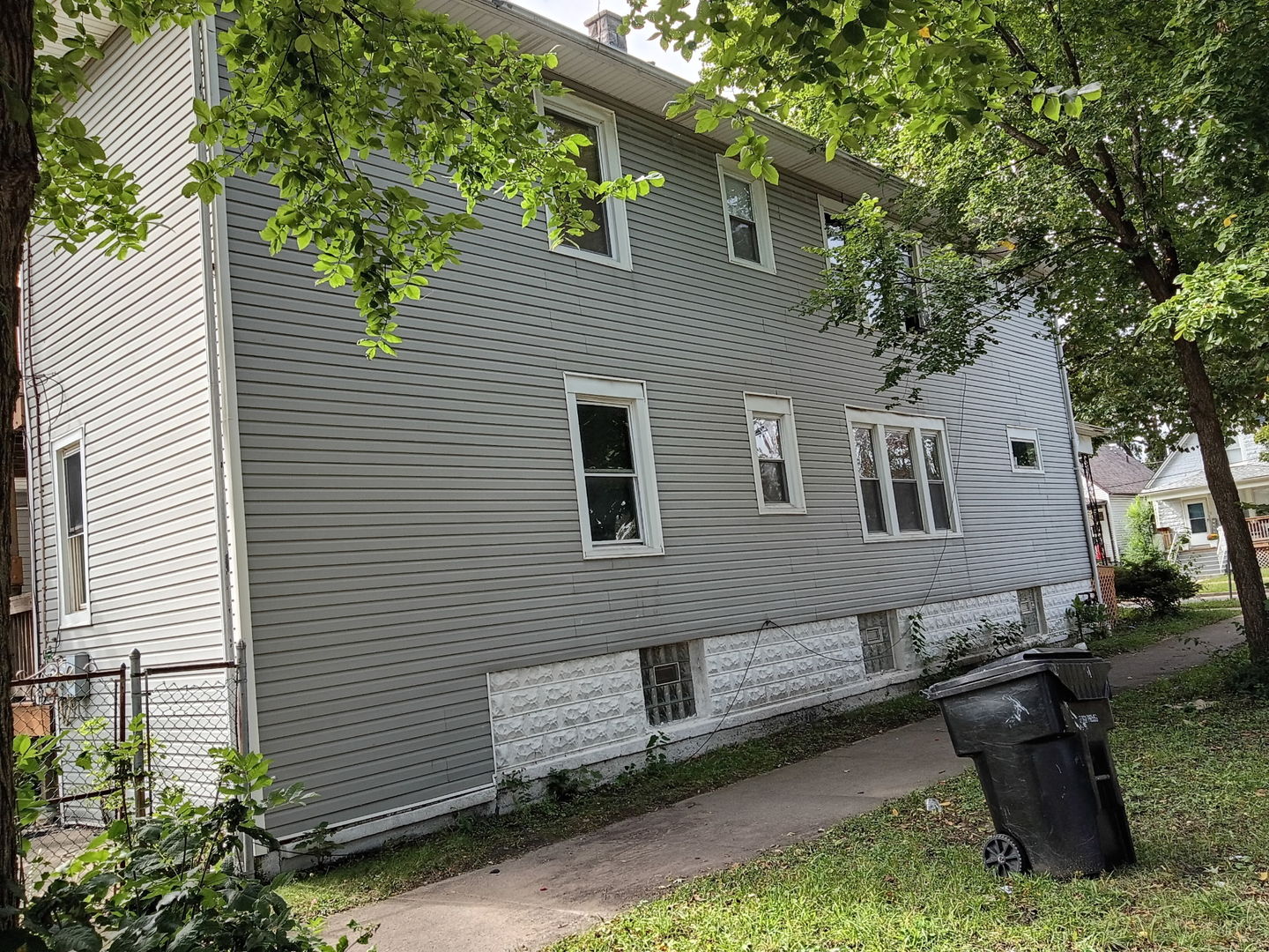 main property photo 14