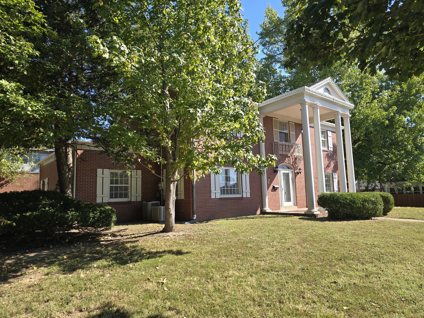main property photo 6