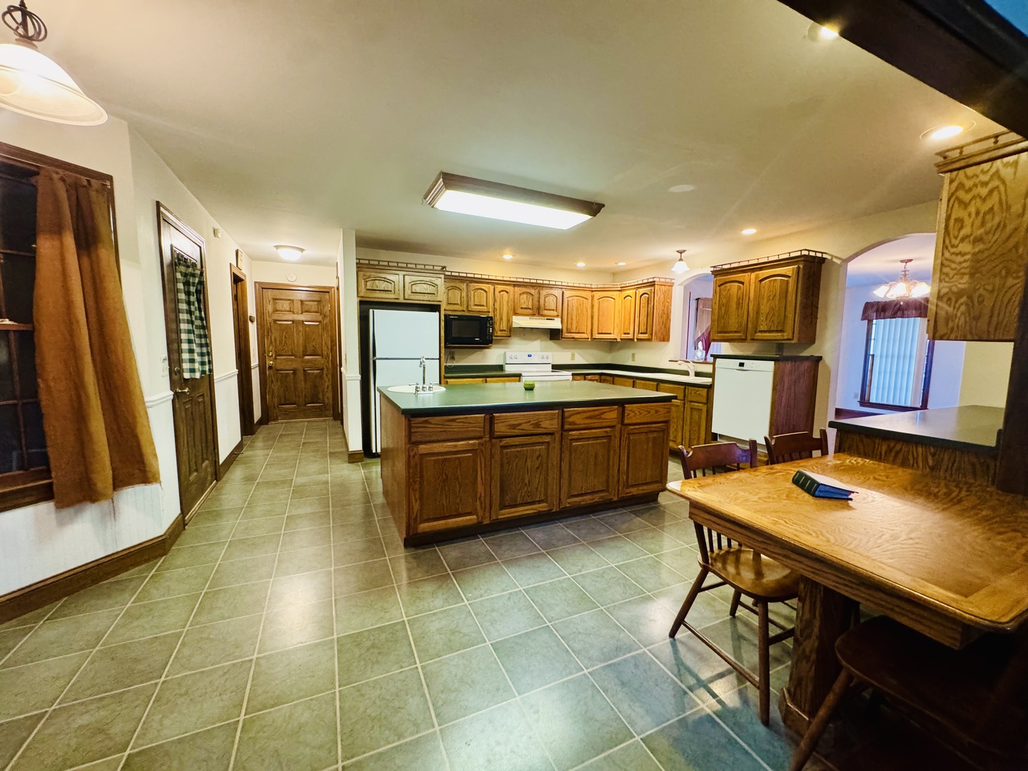 main property photo 18