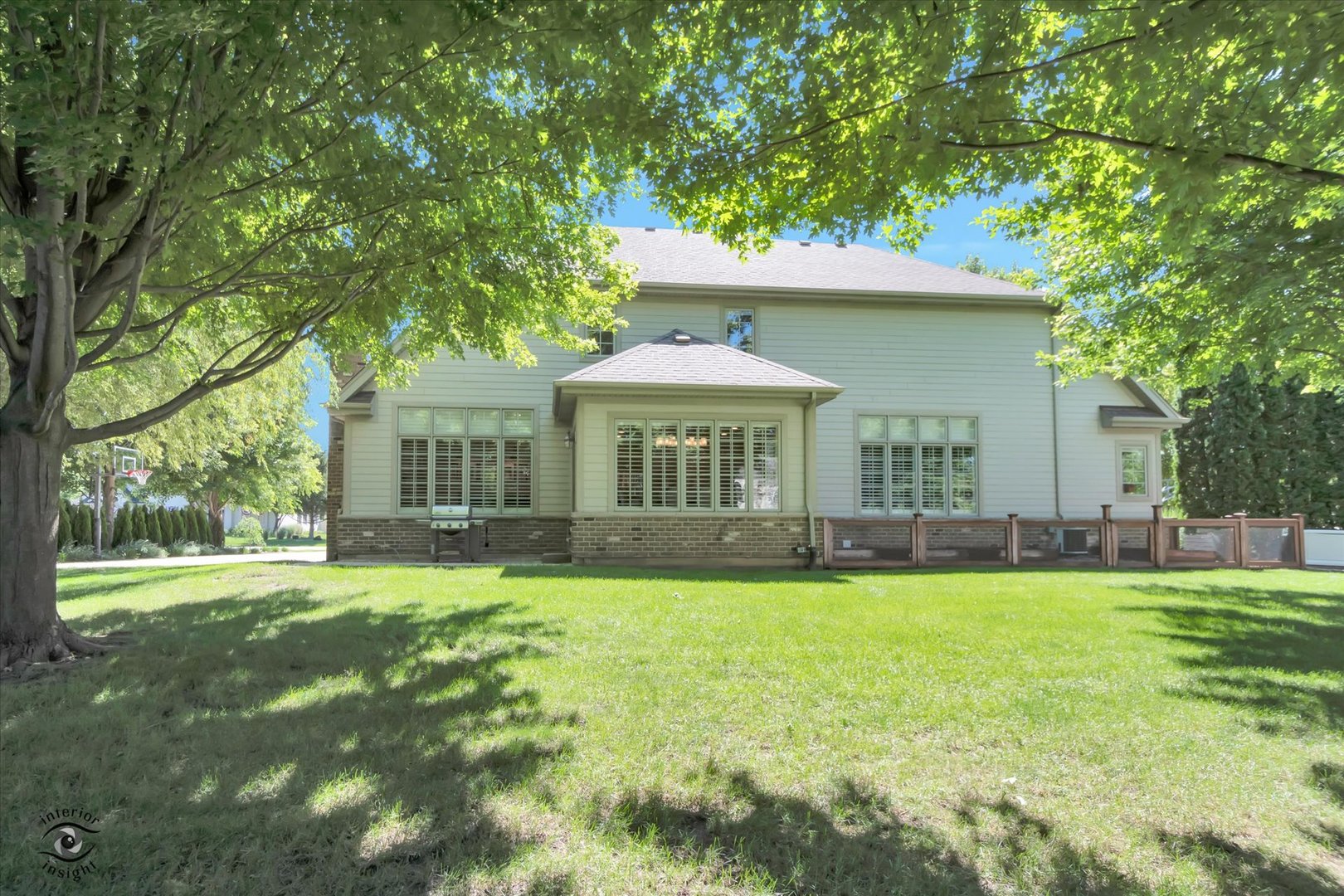 main property photo 40
