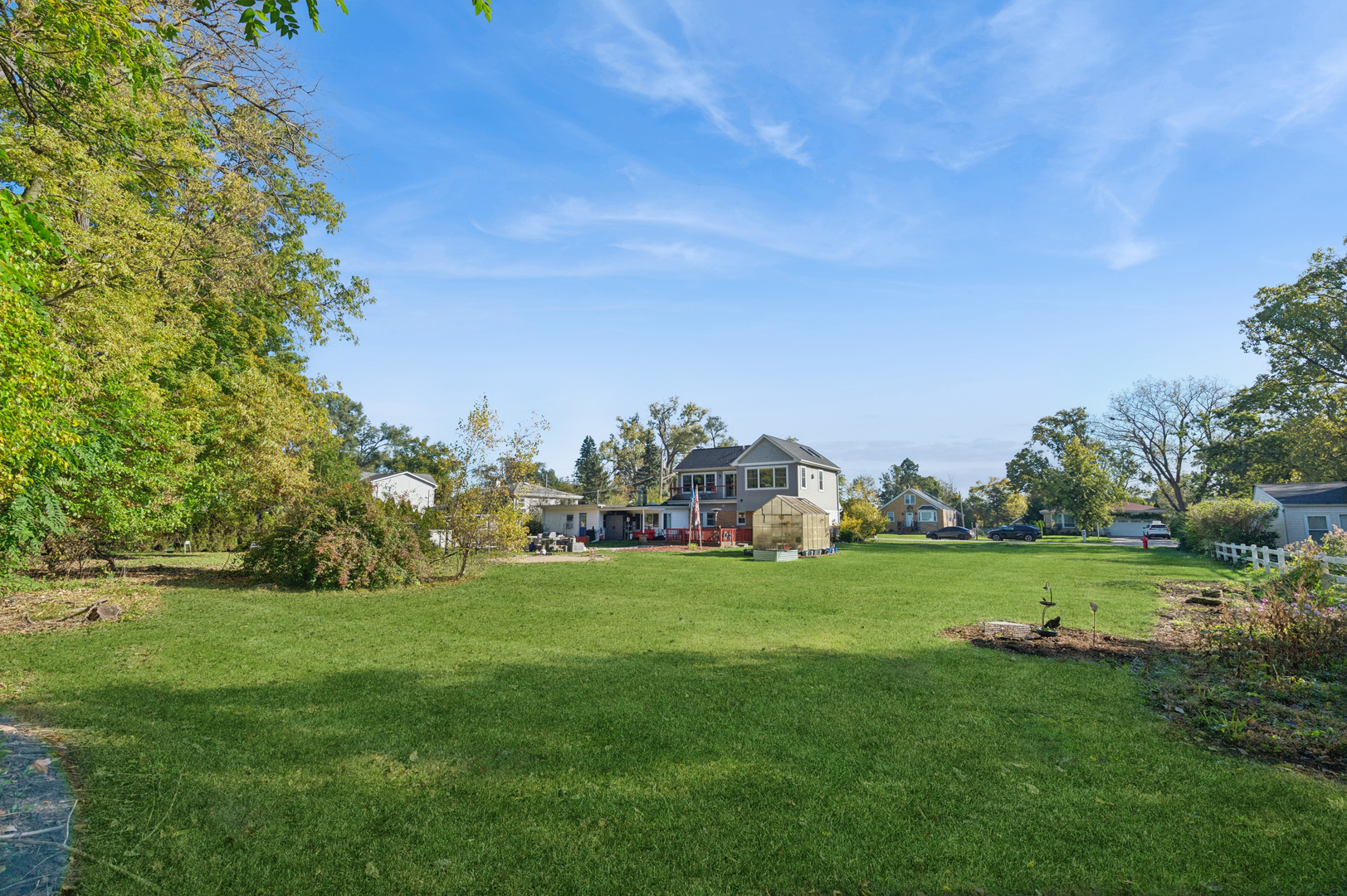 main property photo 23