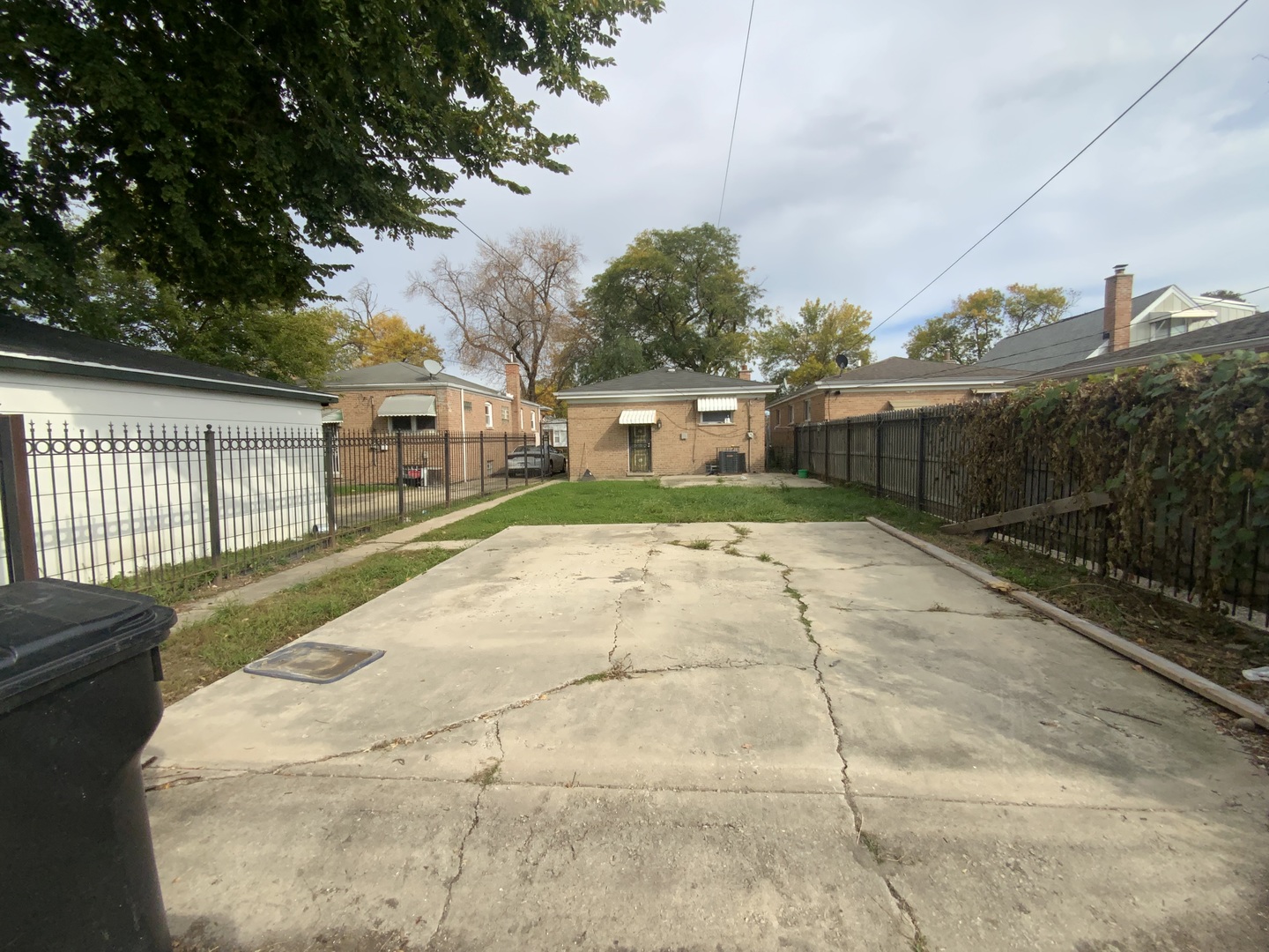 main property photo 9