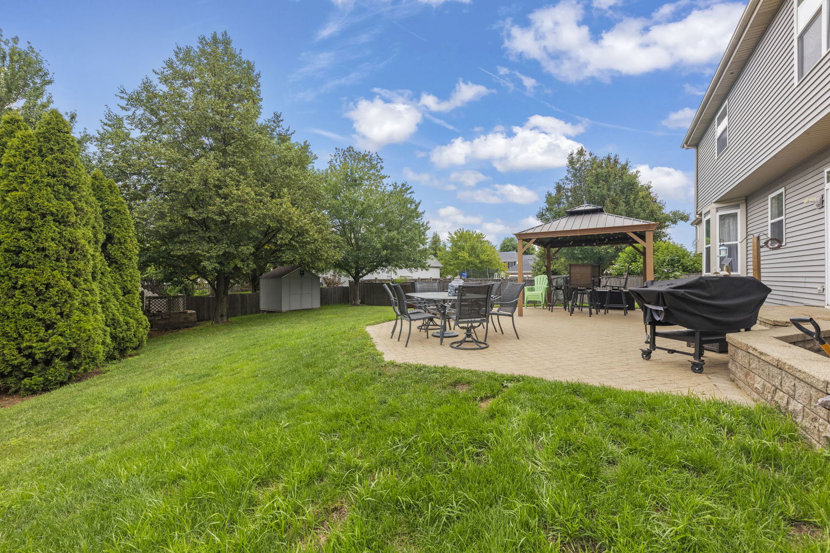 main property photo 12