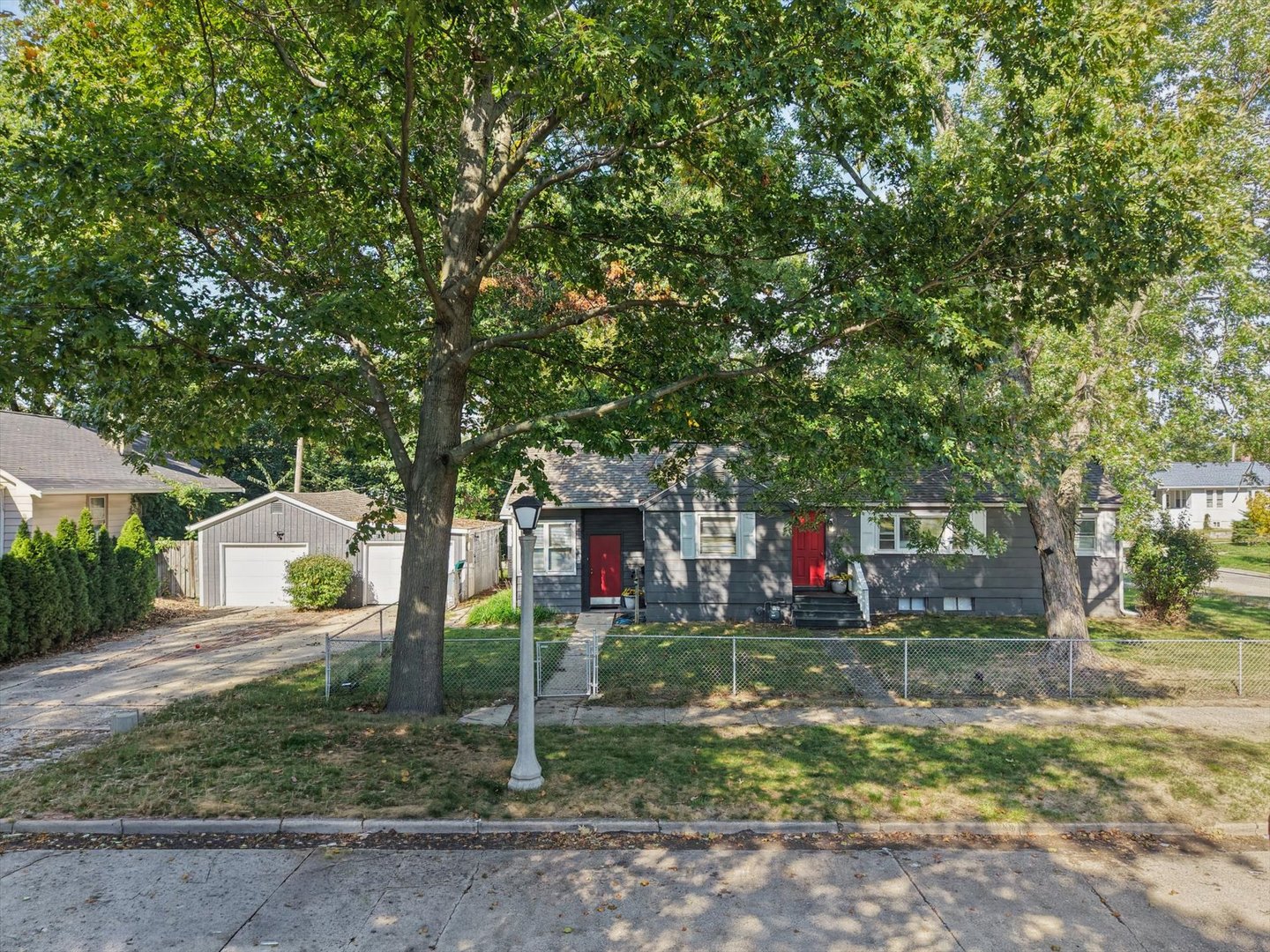 main property photo 41