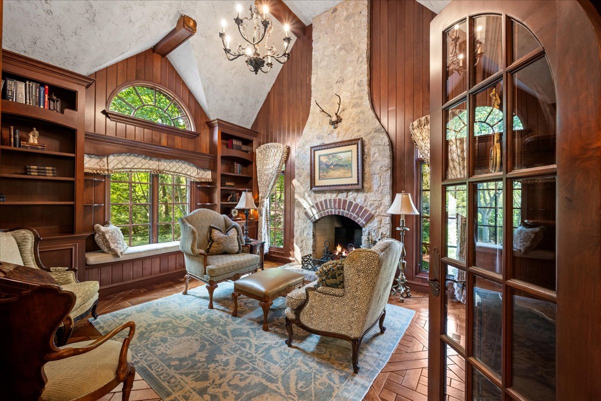 main property photo 12