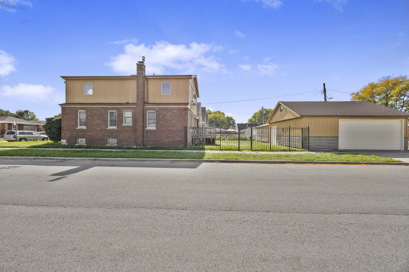 main property photo 19