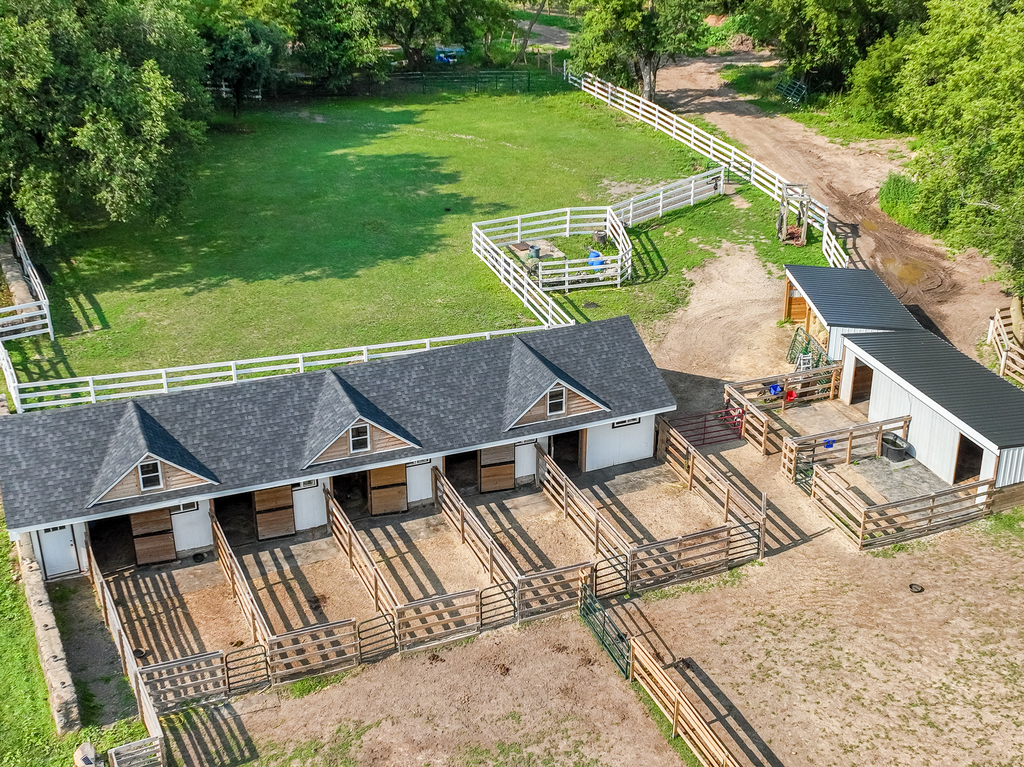 main property photo 24