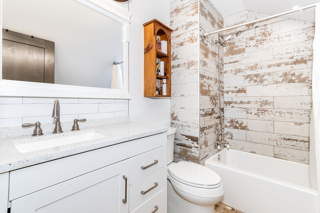 main property photo 68