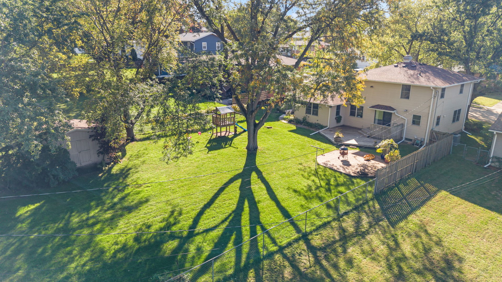 main property photo 40